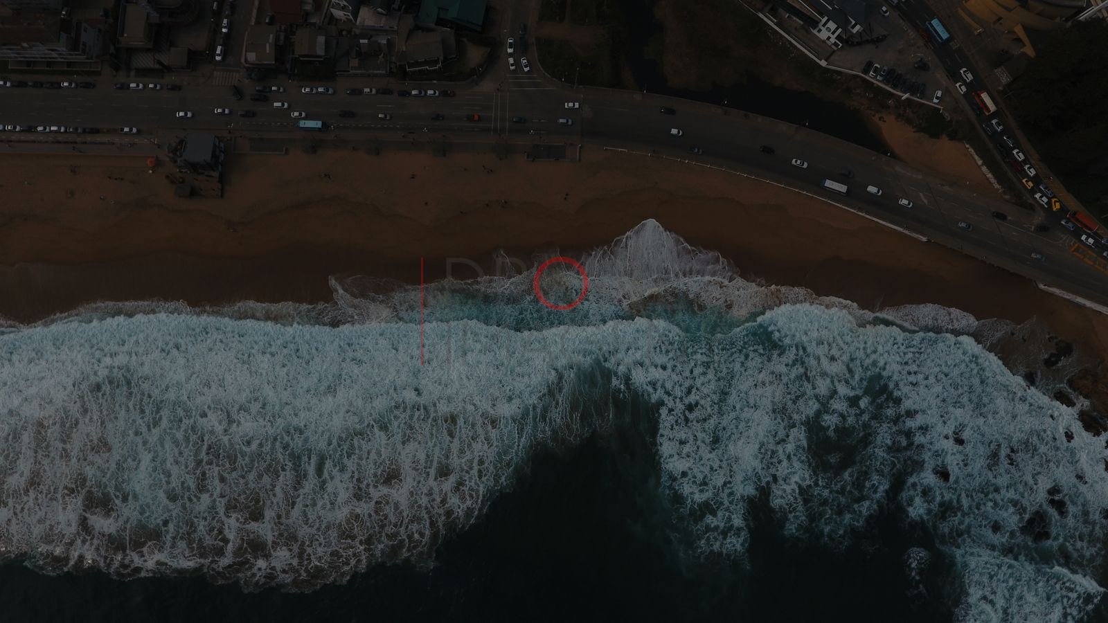 Olas rompiendo en la playa, Viña del Mar