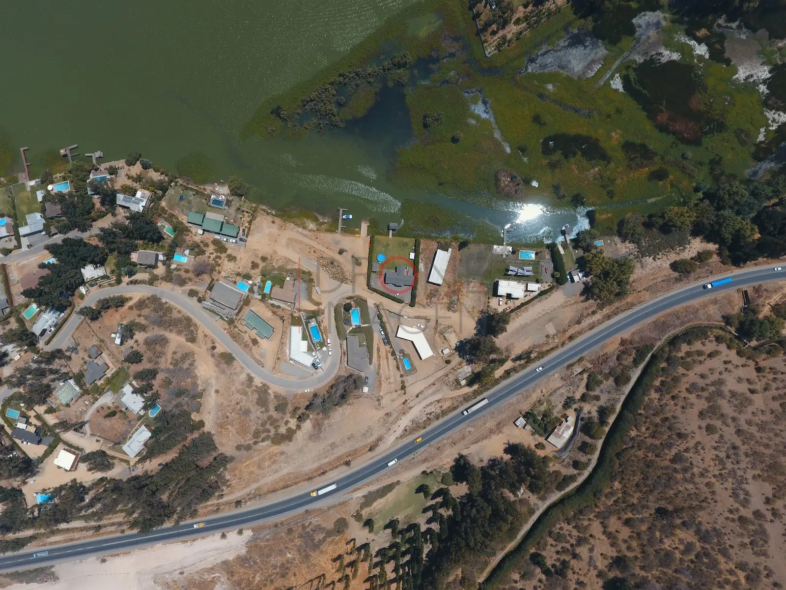 Casas en construcción junto al canal, Las Cabras · vista cenital