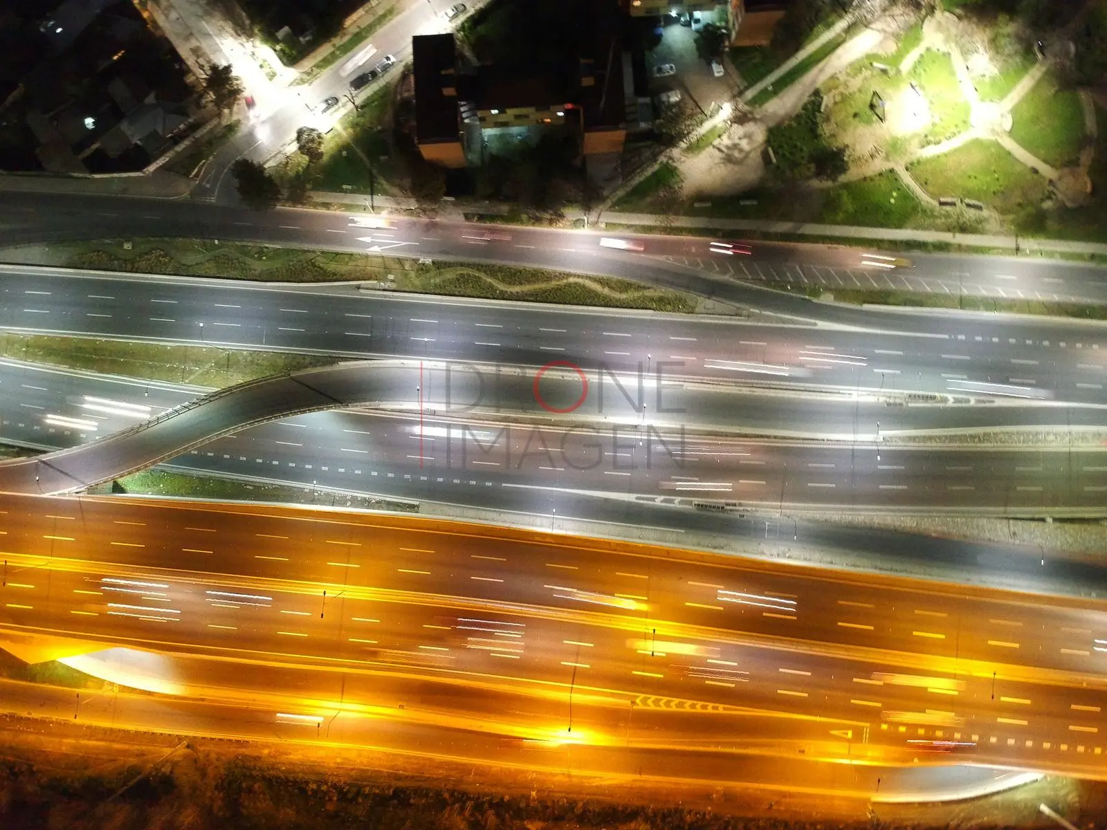 Autopista y enlace de noche, Santiago