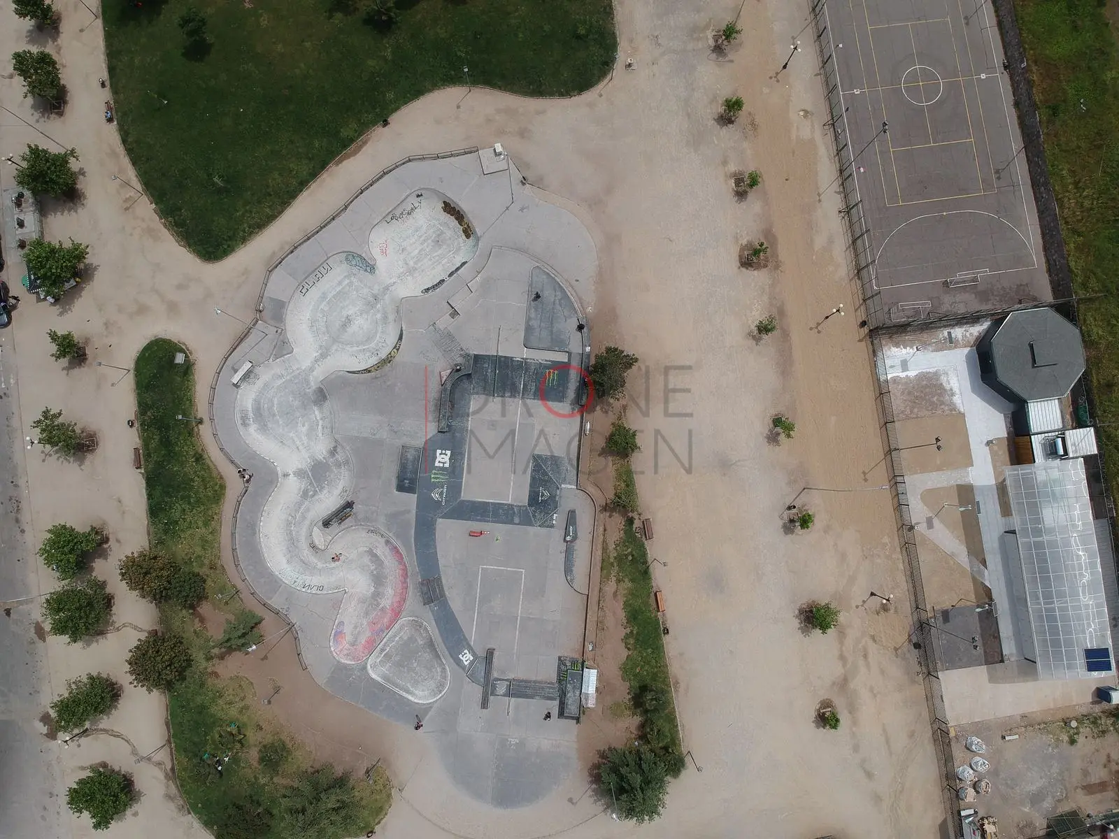 Skatepark y camino peatonal, Santiago · vista cenital