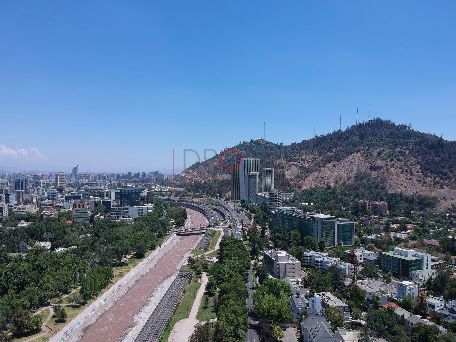Cerro San Cristóbal y río Mapocho, Providencia