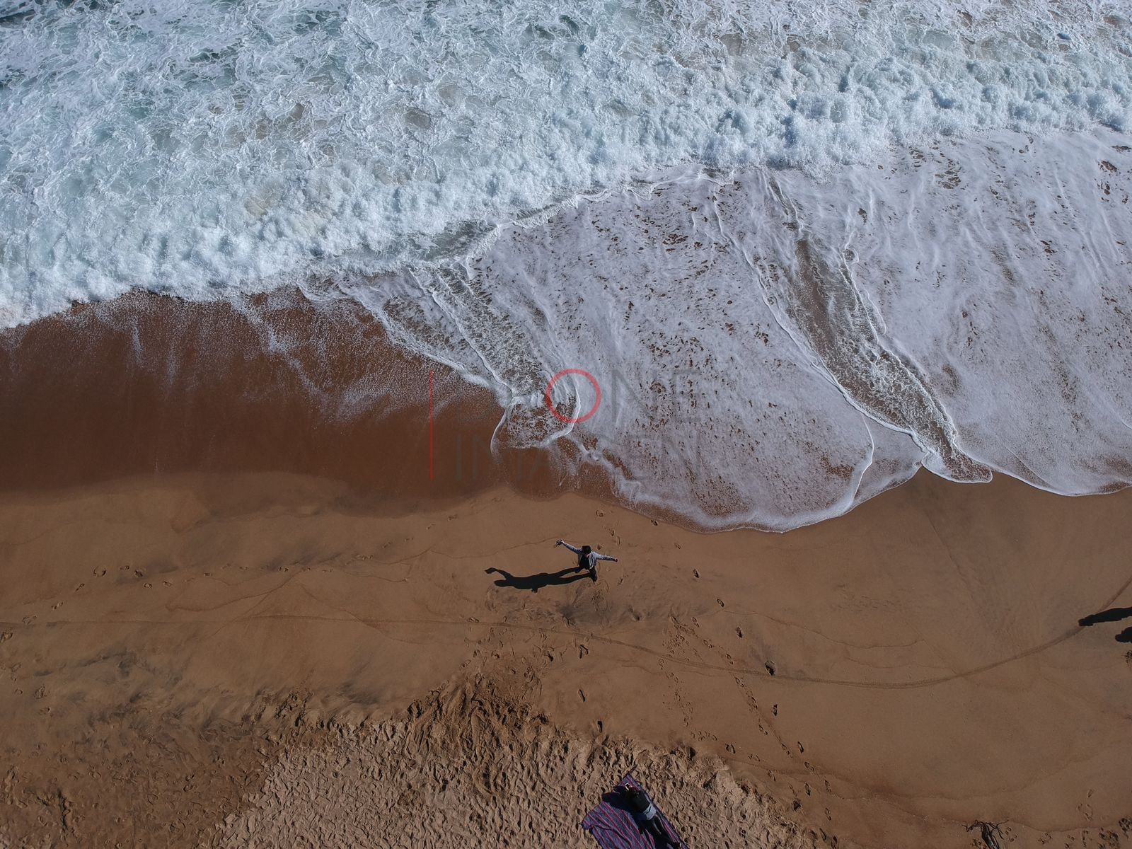 Ola avanzando sobre la arena, Reñaca