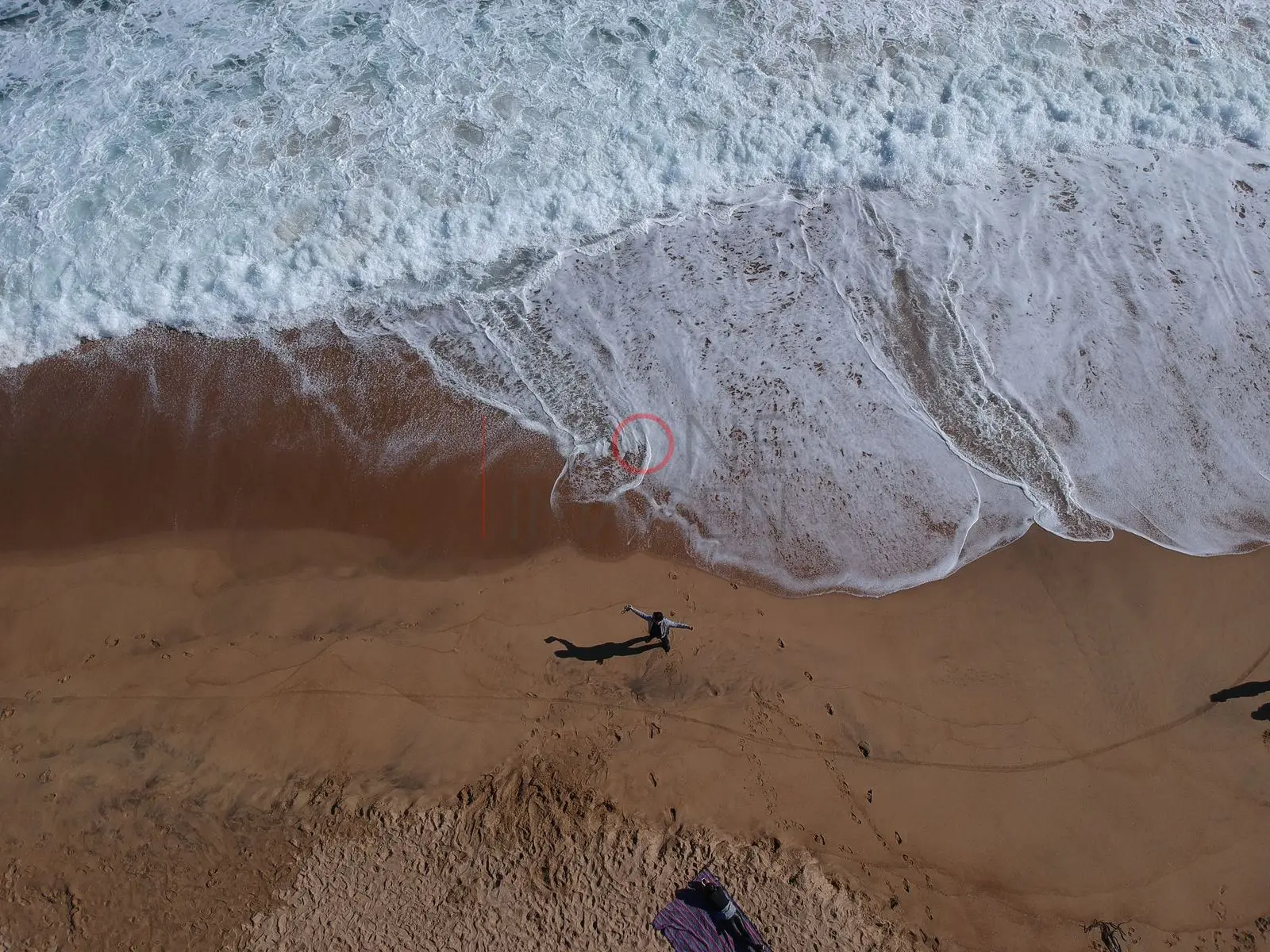Ola avanzando sobre la arena, Reñaca — Viña del Mar, Chile