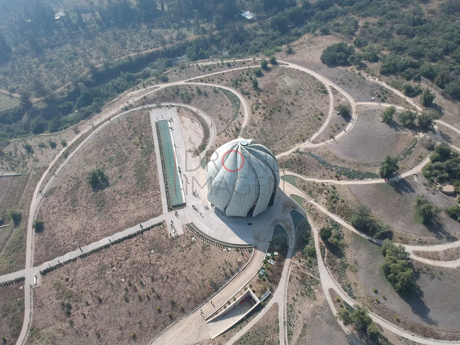 Cúpula y senderos del templo, Peñalolén · vista cenital