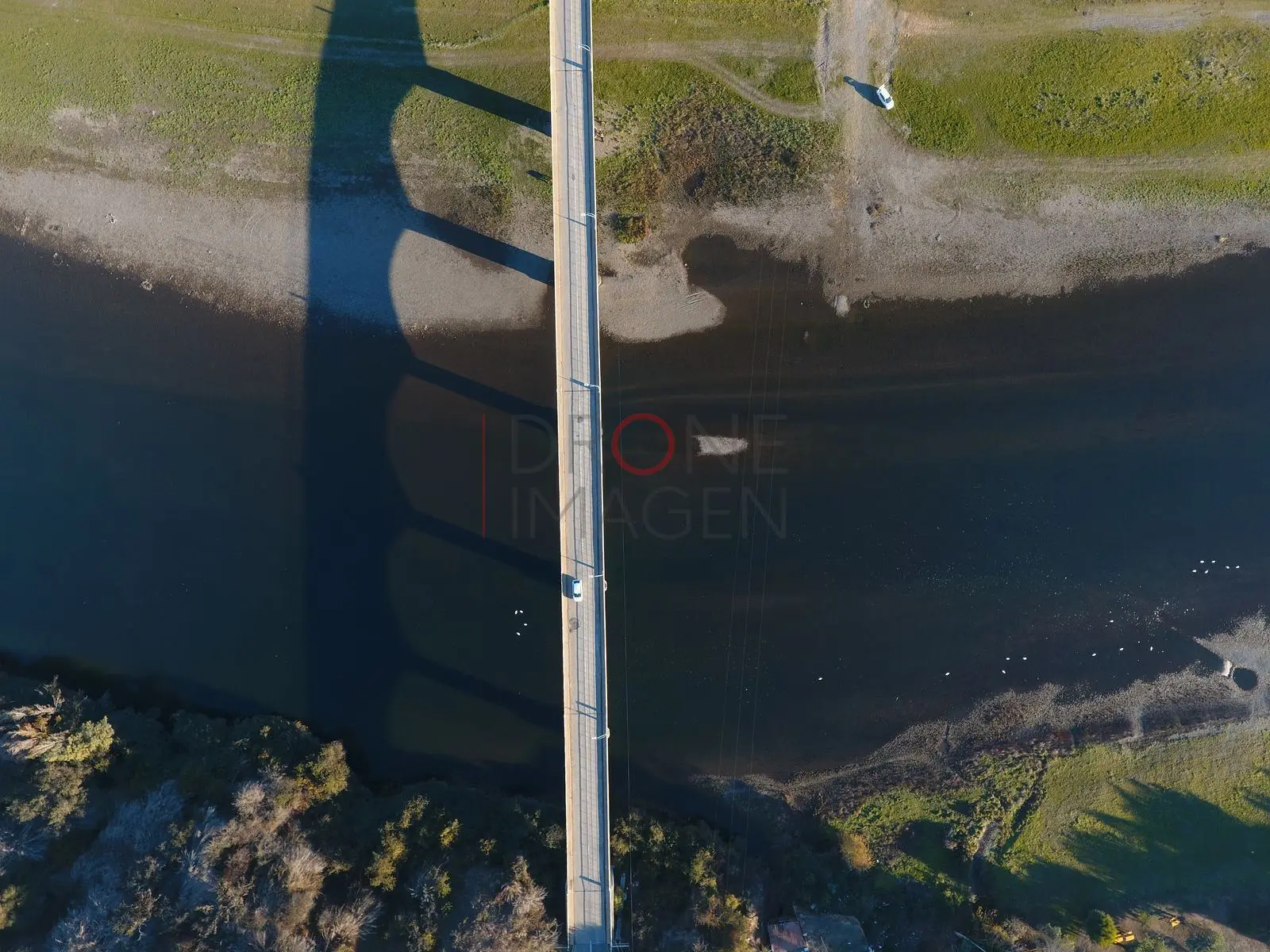 Puente sobre la desembocadura del río, Desembocadura del río Rapel — Navidad, Chile