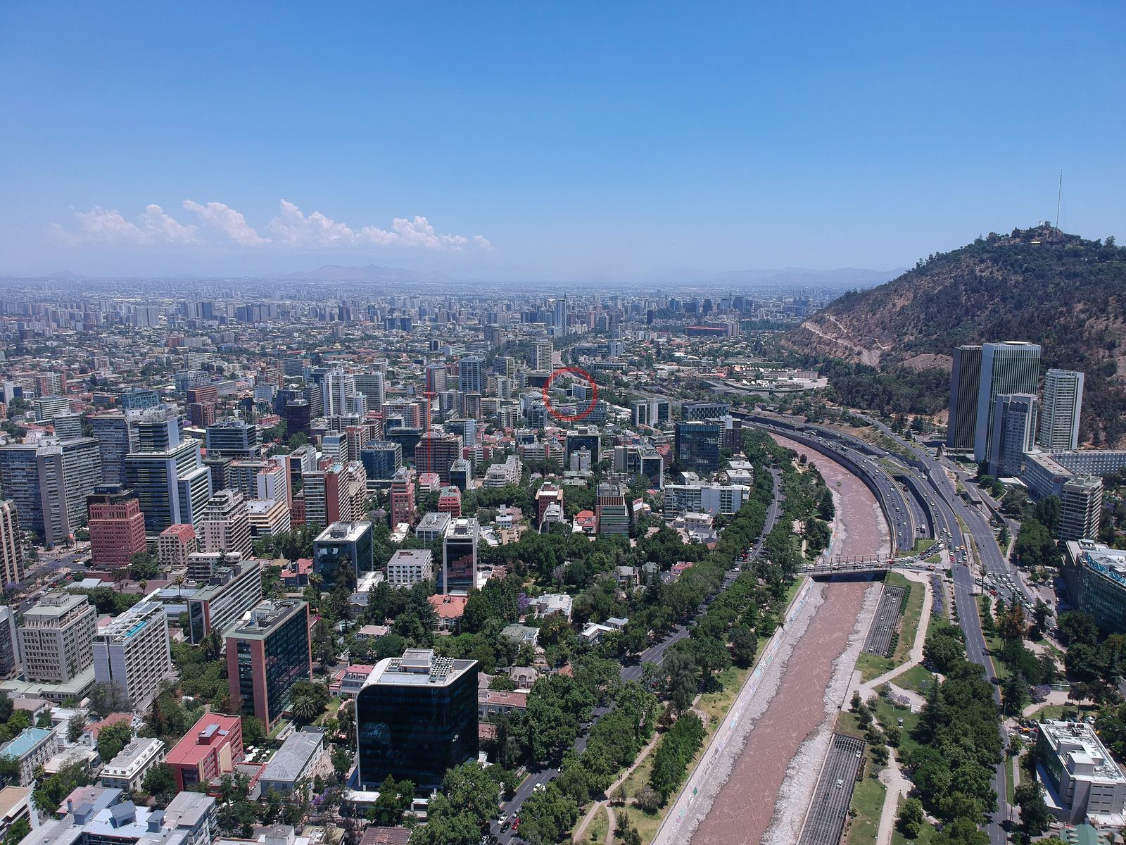 Río Mapocho y torres de Providencia