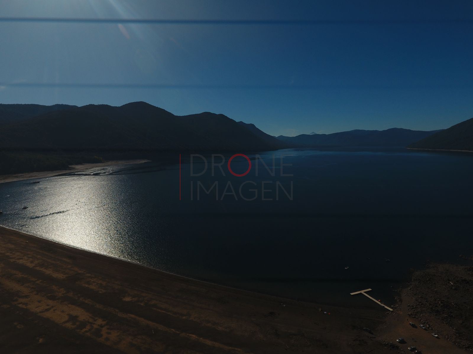 Reflejo del sol en el lago Caburgua (3)