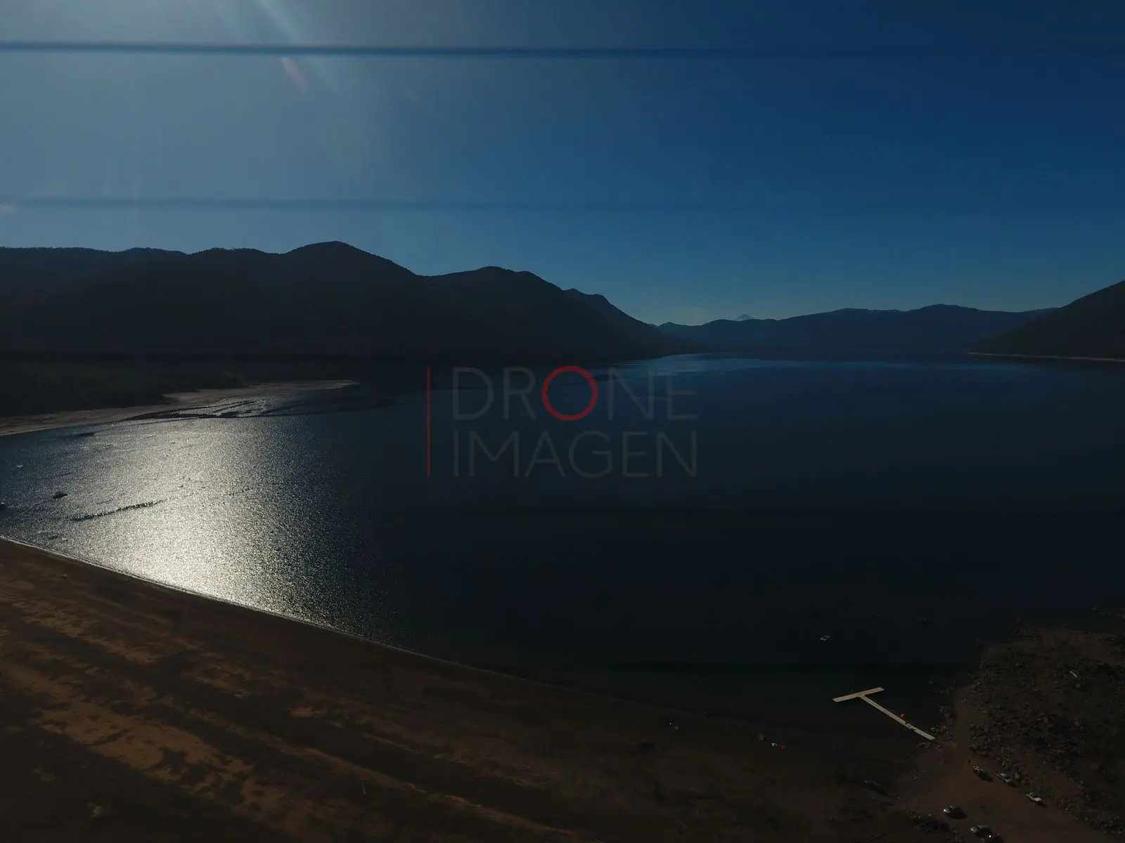 Reflejo del sol en el lago Caburgua (3)