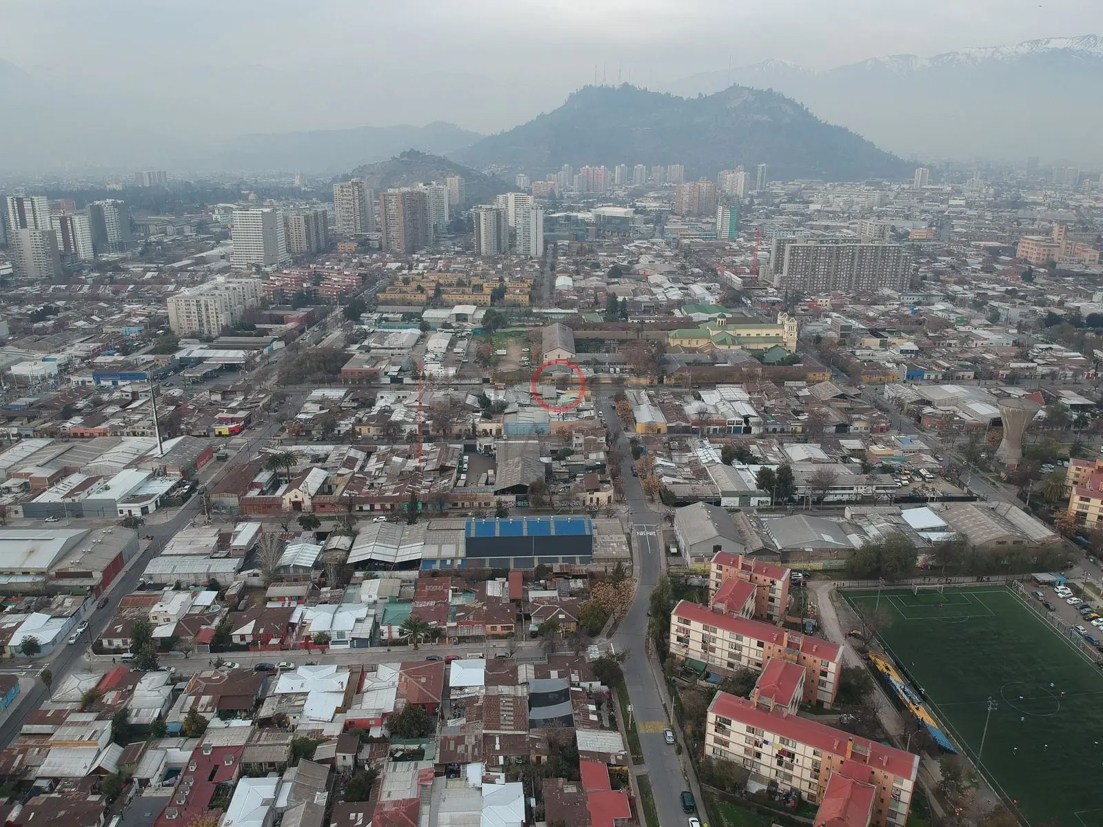 Techos del barrio y cerros, Independencia — Santiago, Chile