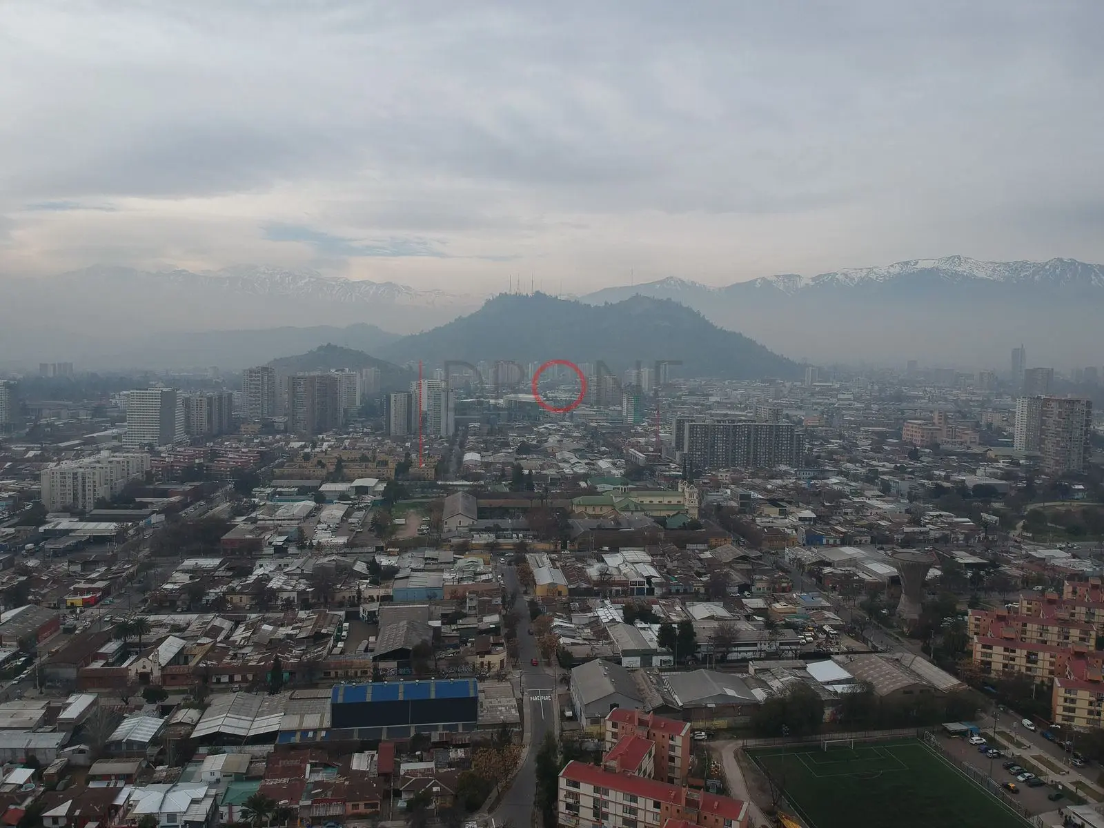 Cordillera y ciudad bajo la bruma, Independencia — Santiago, Chile
