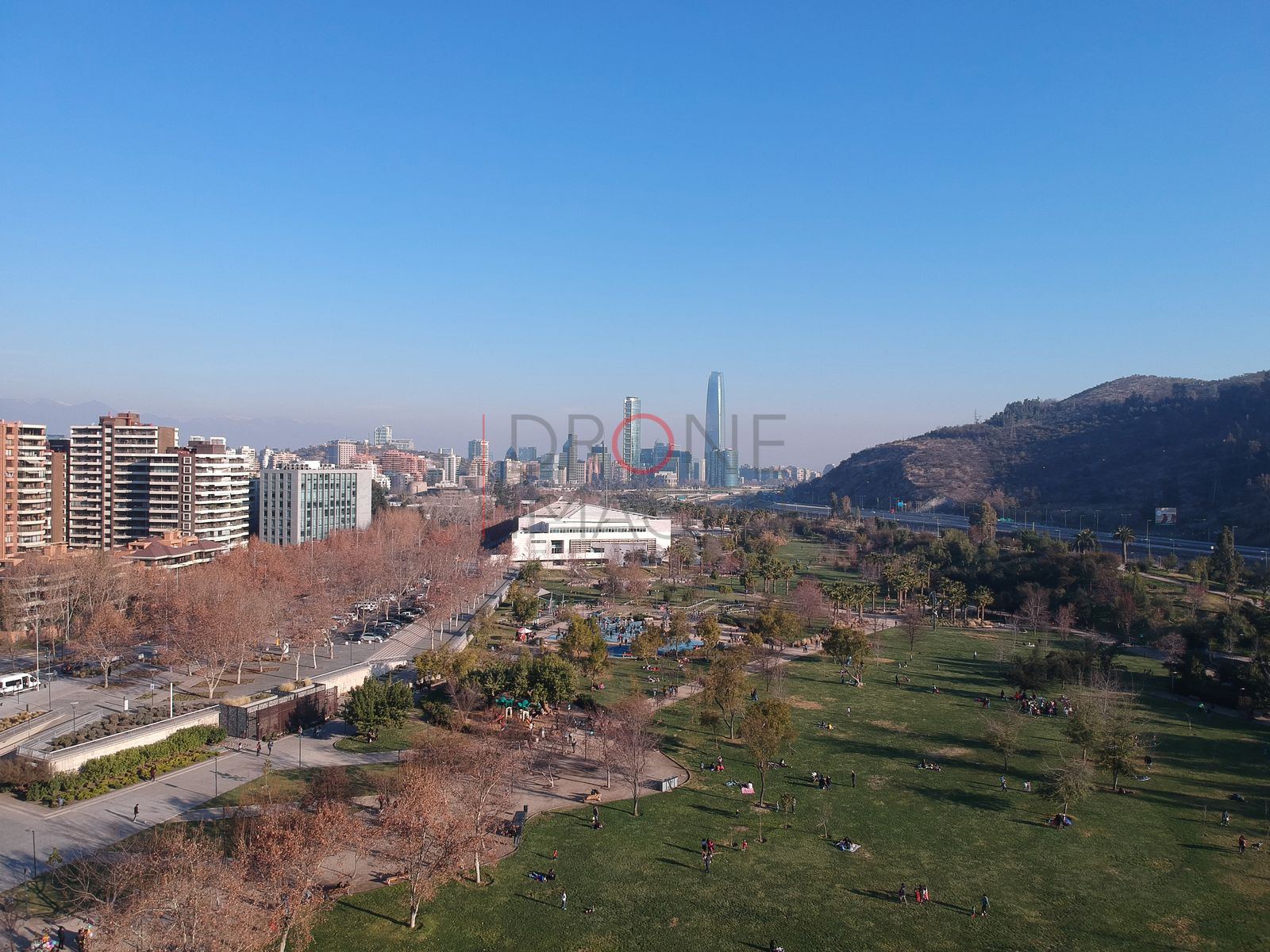 Parque Bicentenario y skyline de Santiago, Vitacura
