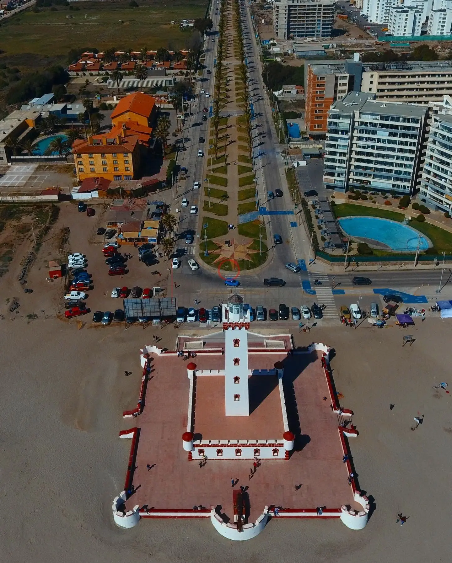 Faro Monumental y hotel con piscina, La Serena · vista cenital