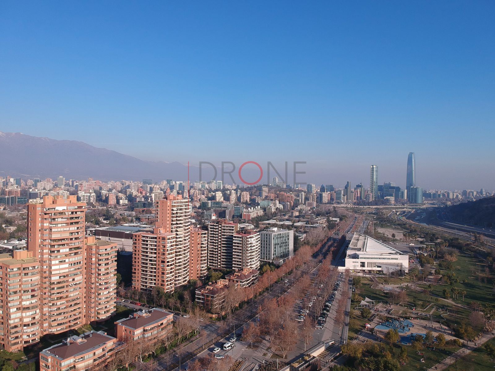 Skyline de Santiago desde el parque, Vitacura