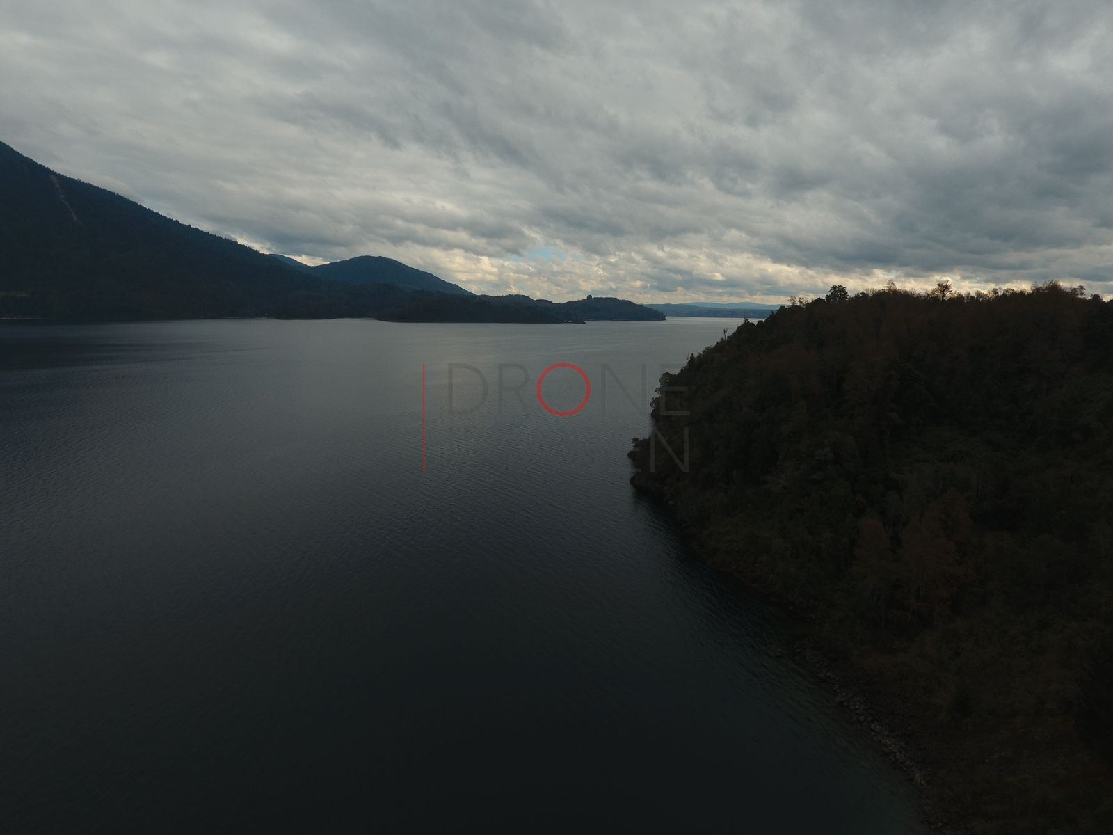 Refugio en el lago #12